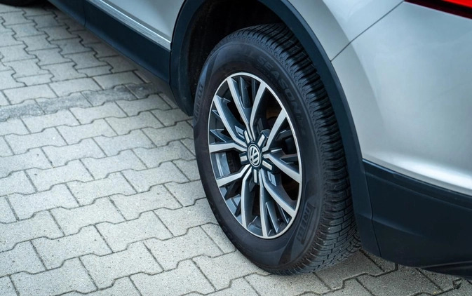 Volkswagen Tiguan cena 92000 przebieg: 125865, rok produkcji 2016 z Brzeg małe 301